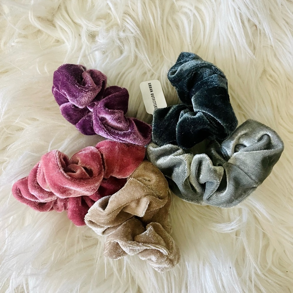 5 pack of velvet scrunchies from Urban Outfitters! 💕